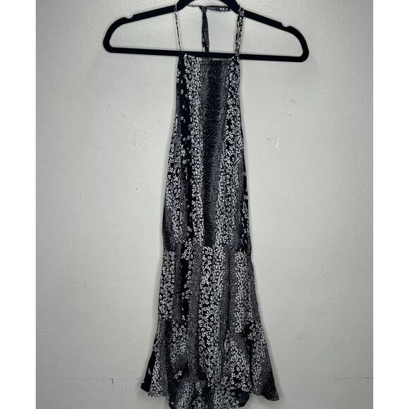 Olivaceous Black and White Floral Halter Tie Neck Open Back Flowy Romper Medium - Picture 2 of 11